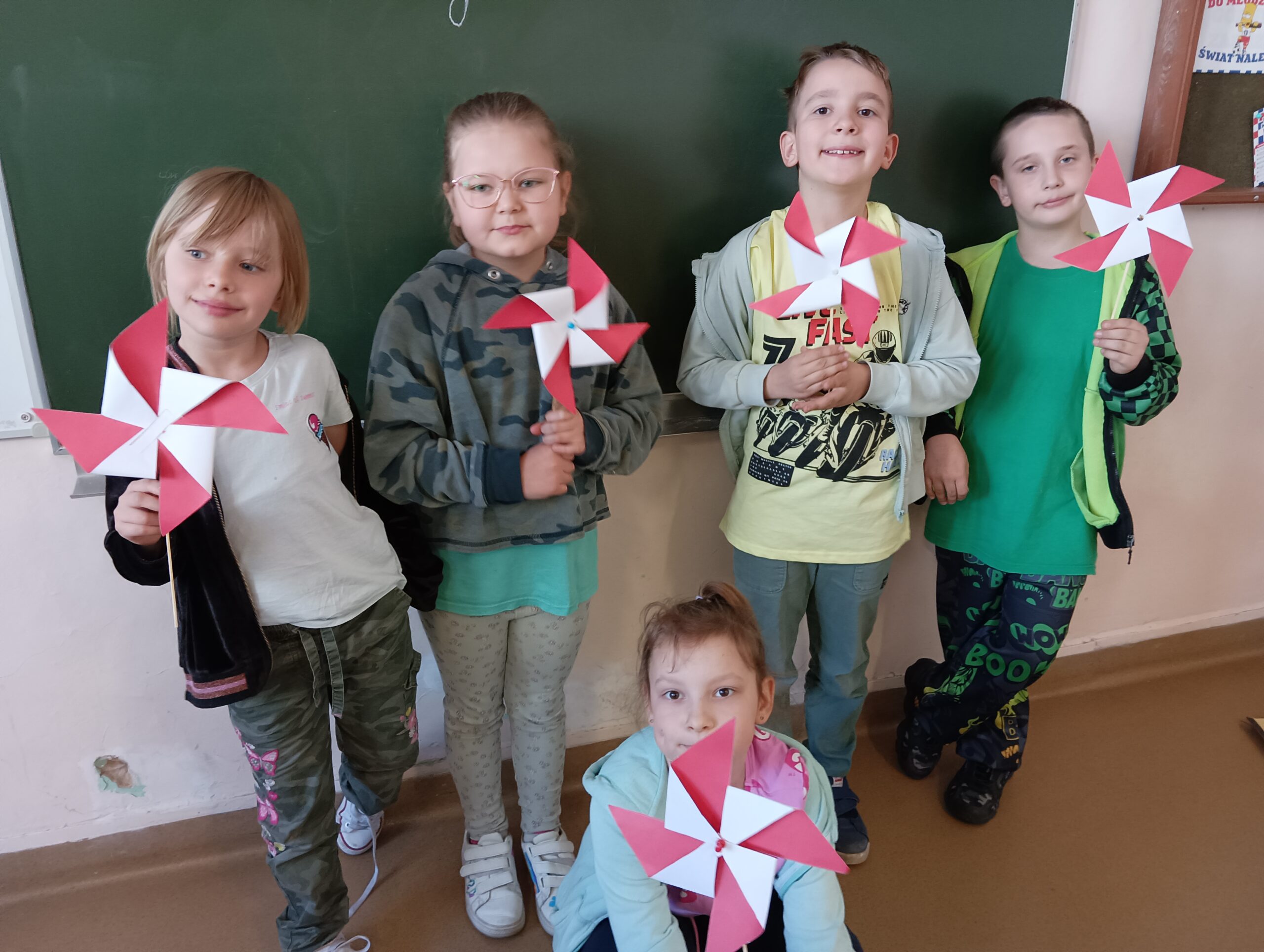 Read more about the article Majowe święto – klasa 2a