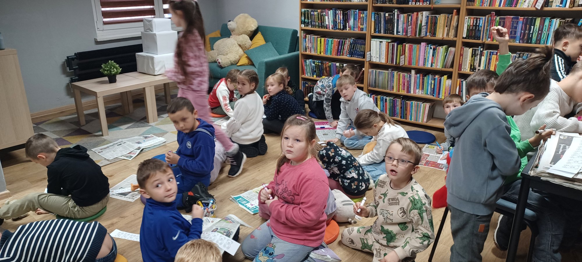 Read more about the article Wycieczka do Biblioteki Miejskiej – klasy 1a i 1b